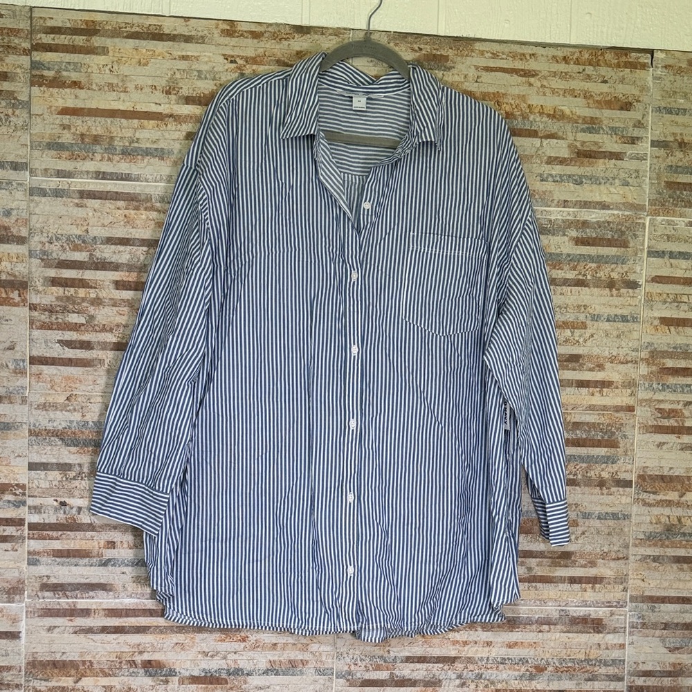 Old Navy Blue and White Striped Casual Button-Down Shirt